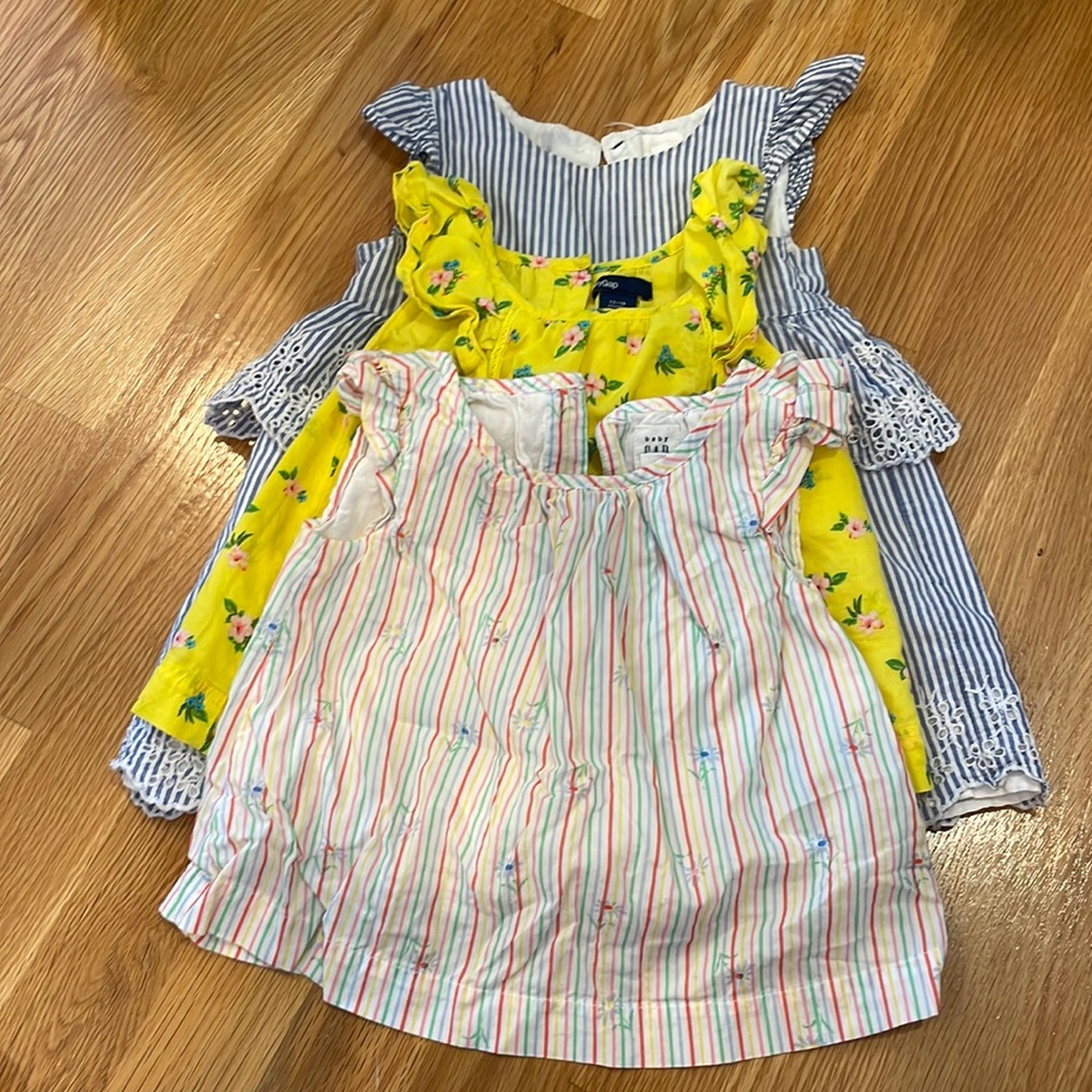 Baby gap girl ruffled sleeve summer shirts (2) and dress (1), EUC. 12-18 months